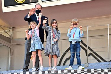 Le prince Jacques et la princesse Gabriella de Monaco avec le prince Albert II et Kaia Rose Wittstock à Monaco, le 8 mai 2021