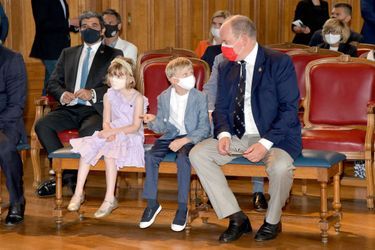 La princesse Gabriella et le prince Jacques avec leur père le prince Albert II de Monaco à Monaco, le 1er juin 2021