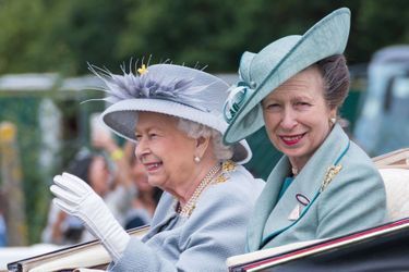 La princesse Anne avec sa mère la reine Elizabeth II à Ascot, le 20 juin 2019