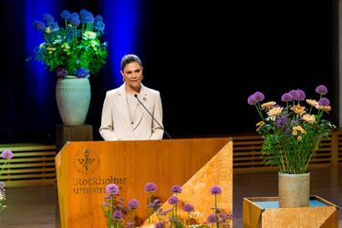 La princesse Victoria de Suède prononce un discours à Stockholm, le 27 avril 2021