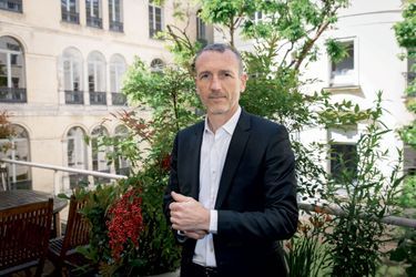 Emmanuel Faber au siège social de l&#039;entreprise, à Paris, fin mai.