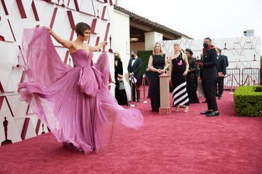 Halle Berry sur le tapis rouge des Oscars à Los Angeles le 25 avril 2021