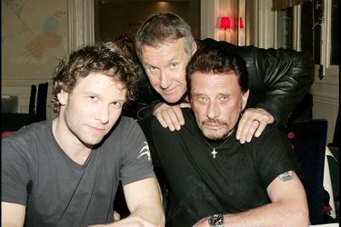 Yann Sunberg, Yves Rénieret et Johnny Hallyday, en 2005.
