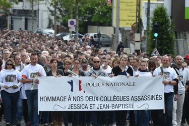 Manifestation de soutien aux deux policiers assassinés en juin 2016 à Magnanville (Yvelines).
