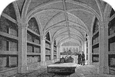 Le Royal Vault, la chambre funéraire royale située dans le sous-sol de la chapelle St George de Windsor, où se trouve actuellement la dépouille du prince Philip. Gravure de 1884