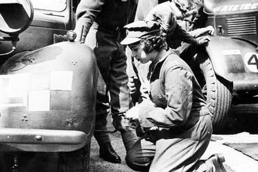 La princesse Elizabeth, conductrice et réparatrice d&#039;ambulance pendant la Seconde Guerre mondiale 