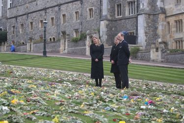 Le prince Edward, la comtesse Sophie de Wessex et Lady Louise Windsor à Windsor, le 16 avril 2021