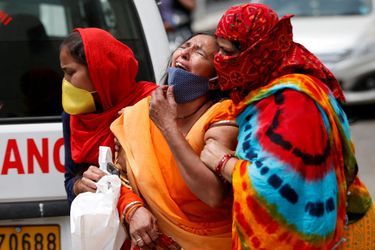 Reconnaissant que l'Inde et ses 1,3 milliard d'habitants livraient "une nouvelle fois une grosse bataille", le Premier ministre Narendra Modi a demandé mardi soir dans une allocution télévisée à ses compatriotes d'en faire davantage face au coronavirus.