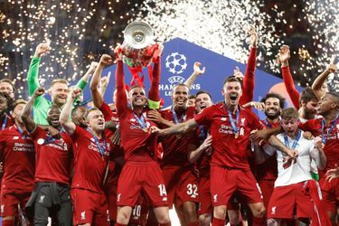 Les Reds de Liverpool exultent : ils ont remporté la Ligue des champions. 
