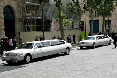 Les mariés s&#039;étaient déplacés en limousine pour l&#039;union civile parisienne