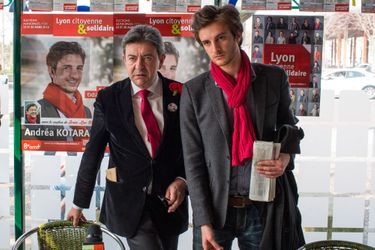 Andréa Kotarac avec Jean-Luc Mélenchon à Lyon le 23 mars 2014. A l'époque, le premier était candidat aux municipales à Lyon, sous la bannière du Parti de gauche.