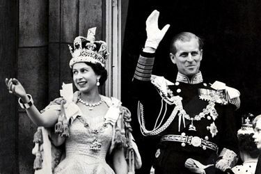 La reine Elizabeth II, le jour du sacre, avec le prince Philip, le 2 juin 1953