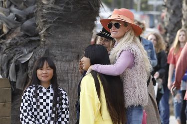 Laeticia Hallyday et ses filles Jade et Joy à Santa Monica, le 9 mars 2019