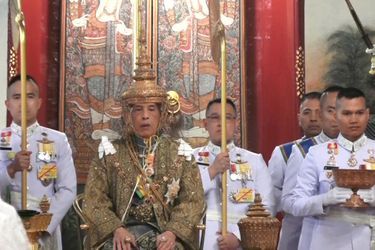 Le roi de Thaïlande Maha Vajiralongkorn (Rama X) s'est couronné lors d'une cérémonie à Bangkok, le 4 mai 2019