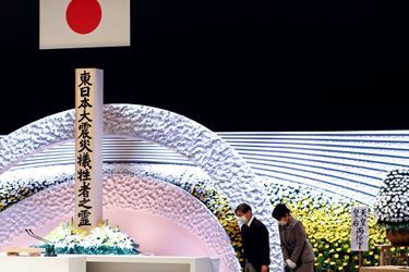 L'impératrice Masako et l'empereur Naruhito du Japon à Tokyo le 11 mars 2021, lors de la cérémonie d'hommage aux victimes du 11 mars 2011