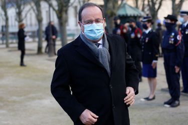 François Hollande jeudi lors d'une cérémonie aux Invalides pour la deuxième Journée nationale d'hommage aux victimes du terrorisme.