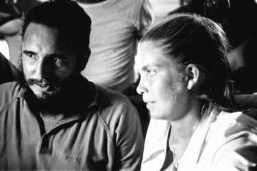 A Cuba, en 1964, Evelyne Pisier, étudiante en droit de 22 ans, noue une liaison de quatre ans avec Fidel Castro.