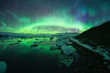 2e: Le parc national du Vatnajökull (Islande) est le plus grand parc national d'Europe, il couvre une superficie totale de 14 141 km², soit 13 % du pays.