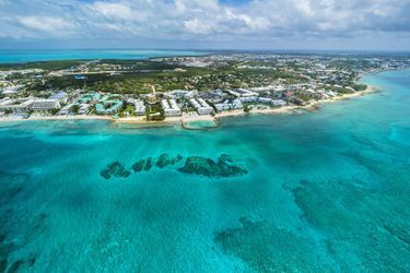 18e: Seven Mile Beach, Grand Cayman, Îles Caïmans (Royaume Uni Outremer)