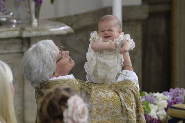 Le prince Oscar de Suède lors de son baptême, le 27 mai 2016 