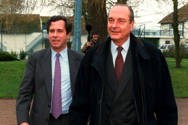 Jacques Chirac président et son ministre de l&#039;Intérieur Jean-Louis Debré, en mai 1995. 