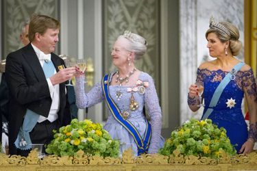 Le roi Willem-Alexander et la reine Maxima des Pays-Bas avec la reine Margrethe II de Danemark lors de la visite d&#039;Etat du couple royal néerlandais au Danemark, le 17 mars 2015