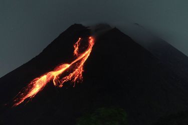 Nouvelle éruption du Merapi, le 18 février 2021.