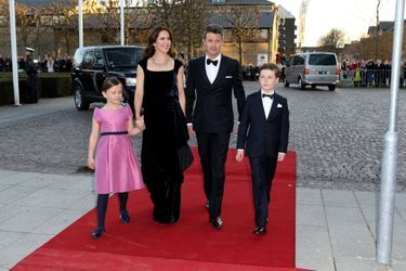 Le prince Christian de Danemark avec ses parents et sa soeur la princesse Isabella, le 8 avril 2015