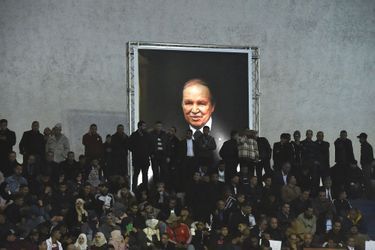 Lors d'un rassemblement de soutien à Abdelaziz Bouteflika, le 9 février à Alger.