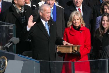 Joe Biden prêtant serment au Capitole, le 16 janvier 2009.