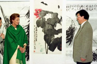La reine Sonja de Norvège à Pékin, le 23 octobre 1997