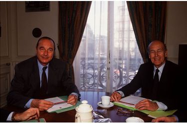En février 1994, les deux meilleurs ennemis de la Ve République se retrouvent. A ce moment-là, VGE n&#039;a pas renoncé à une nouvelle candidature à l&#039;Elysée.