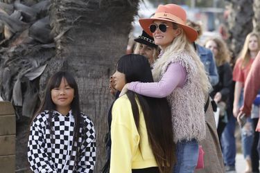 Laeticia Hallyday avec ses filles Jade et Joy à Los Angeles le 9 mars 2019
