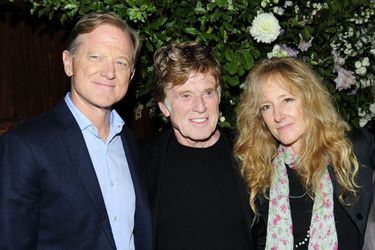 Robert Redford entre ses enfants James et Shauna en 2017