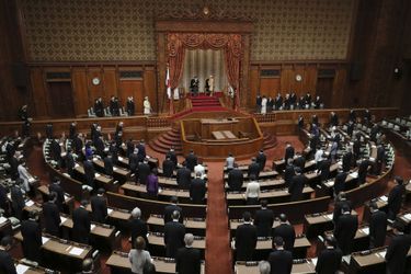 L&#039;empereur Naruhito du Japon, l&#039;impératrice Masako et la princesse Mako au Parlement à Tokyo, le 29 novembre 2020