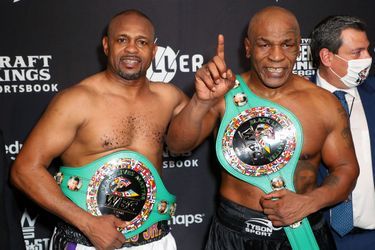 Roy Jones Jr, 51 ans et Mike Tyson , 54 ans. 