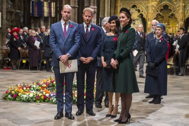 William, Harry, Meghan et Kate lors du service commémoratif en l&#039;abbaye de Westminster pour le centenaire de la fin de la Première Guerre mondiale à Londres le 11 novembre 2018