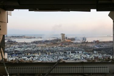 Le soleil se lève à Beyrouth dans un paysage apocalyptique.