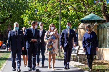 Le prince Charles de Luxembourg avec ses parents le prince héritier Guillaume et la princesse Stéphanie, Xavier Bettel, Dan Kersch, Lydie Polfer et Serge Wilmes à Luxembourg, le 21 septembre 2020
