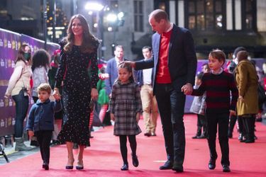 William et Kate avec leurs trois enfants vendredi à Londres