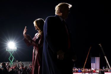 Donald Trump lors de son premier meeting depuis la présidentielle, à Valdosta en Géorgie, samedi 5 décembre 2020.