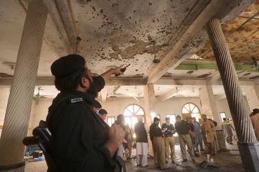 Au moins sept personnes ont été tuées et 50 blessées dans l'explosion d'une bombe à Peshawar, au Pakistan, le 27 octobre 2020.