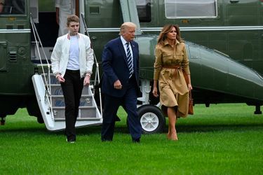 Donald, Melania et Barron Trump de retour à la Maison-Blanche, le 16 août 2020.