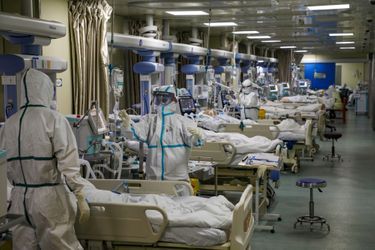 Une unité pour les malades du covid-19 dans un hôpital à Wuhan, le 6 février 2020