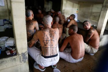 Dans la prison d'Izalco après le confinement de 24 heures, le 27 avril 2020.