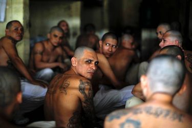 Dans la prison d'Izalco après le confinement de 24 heures, le 27 avril 2020.