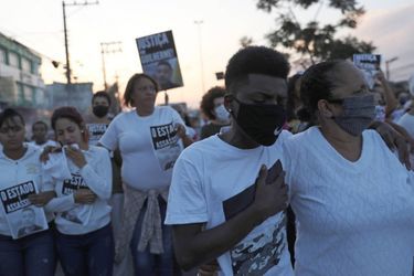 Manifestation après la disparition de Guilherme, 15 ans, à Vila Clara, le 16 juin 2020.