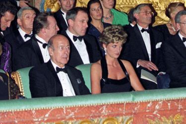 Valéry Giscard d'Estaing avec la princesse Diana, le 28 novembre 1994