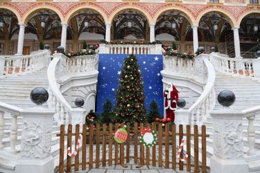 La décoration de Noël de la cour du Palais princier de Monaco, le 16 décembre 2020