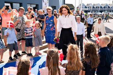 La princesse Mary de Danemark fait sa rentrée à Grenå, le 19 août 2020